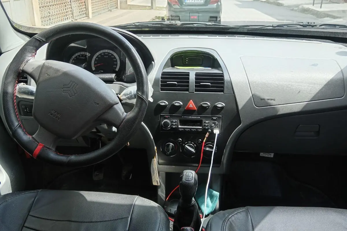 تیبا،  هاچ بک