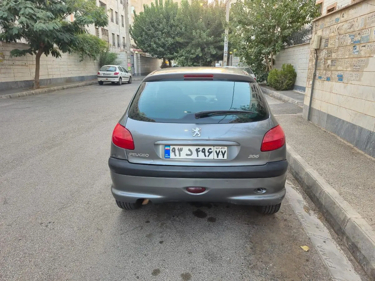 پژو،  206