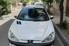 پژو، 206