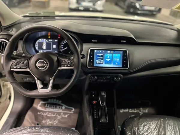 نیسان، کیکس