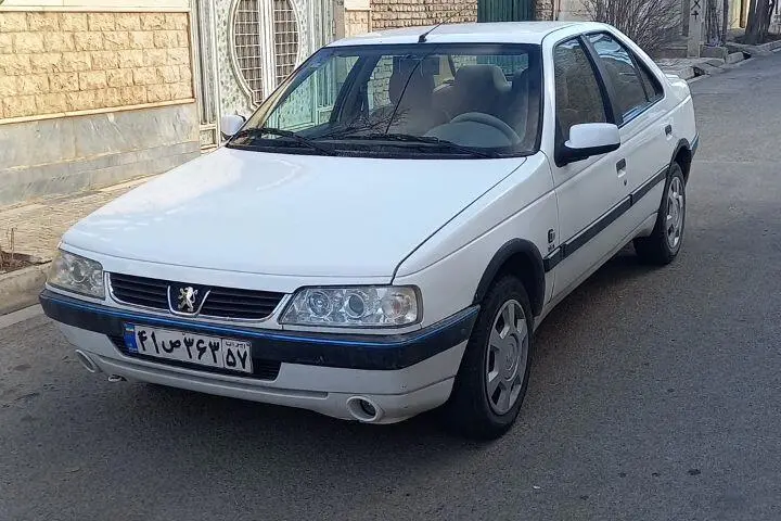 پژو،  405