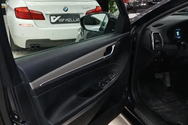 هیوندای، آزرا (گرنجور)