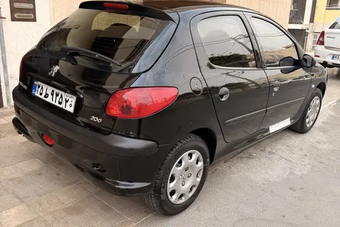 پژو، 206