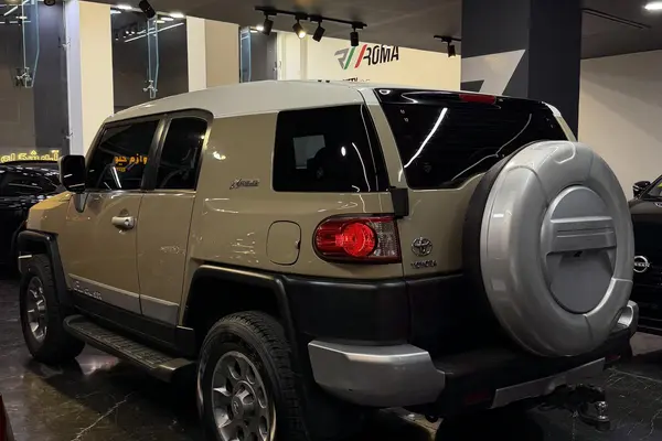 تویوتا، اف جی کروز