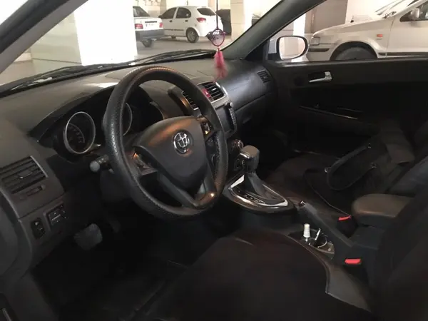 برلیانس، کراس