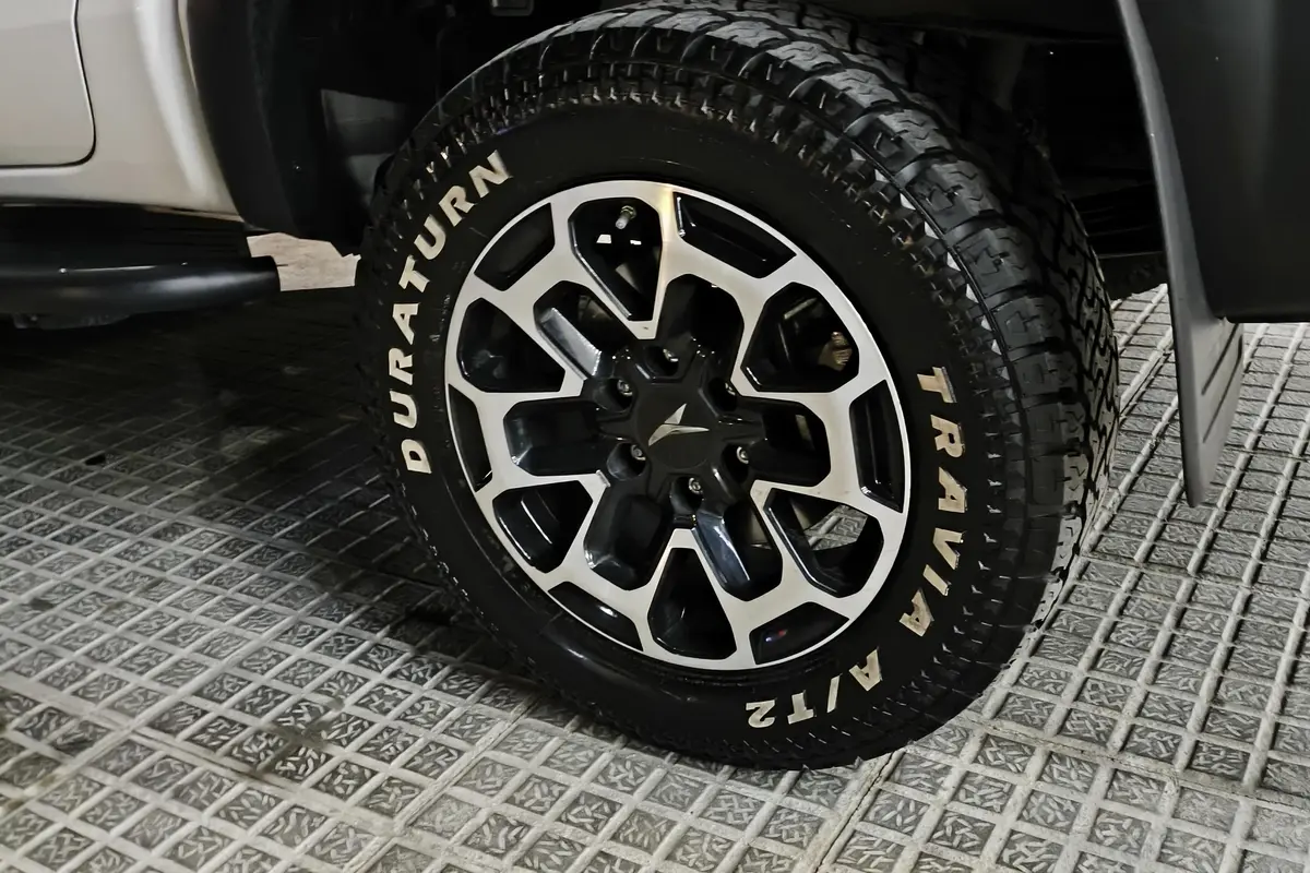 کی ام سی،  T9