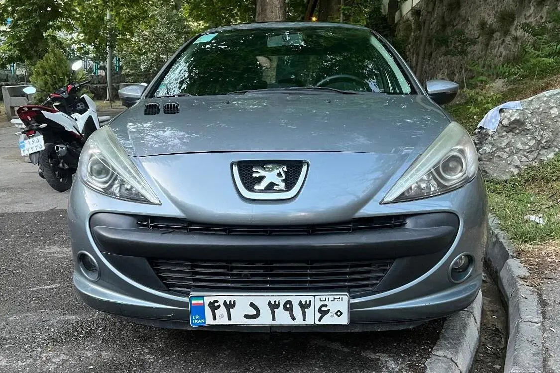 پژو،  207