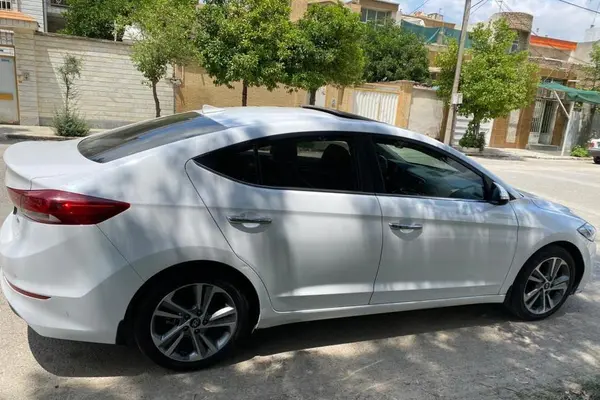 هیوندای  النترا