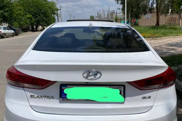 هیوندای  النترا