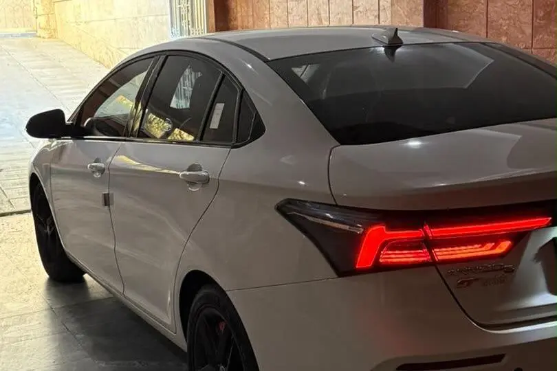 فونیکس،  آریزو 6 جی تی (Z6 GT)