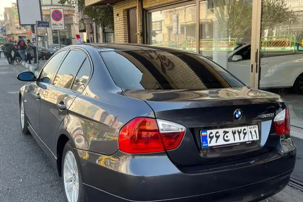 ب ام و، سری 3 سدان