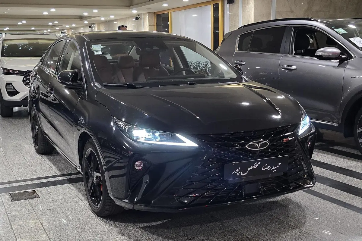 فونیکس،  آریزو 6 جی تی (Z6 GT)
