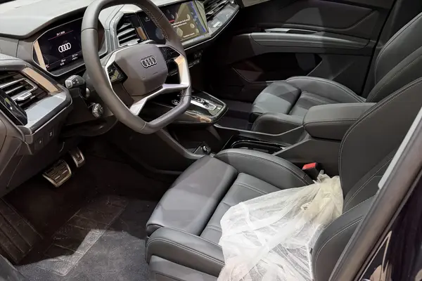 آئودی، Q4 e-tron