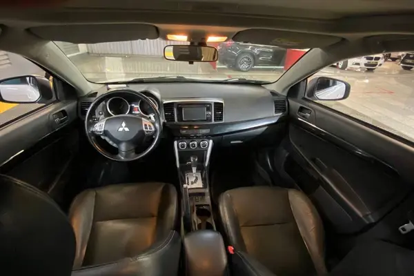 میتسوبیشی  لنسر