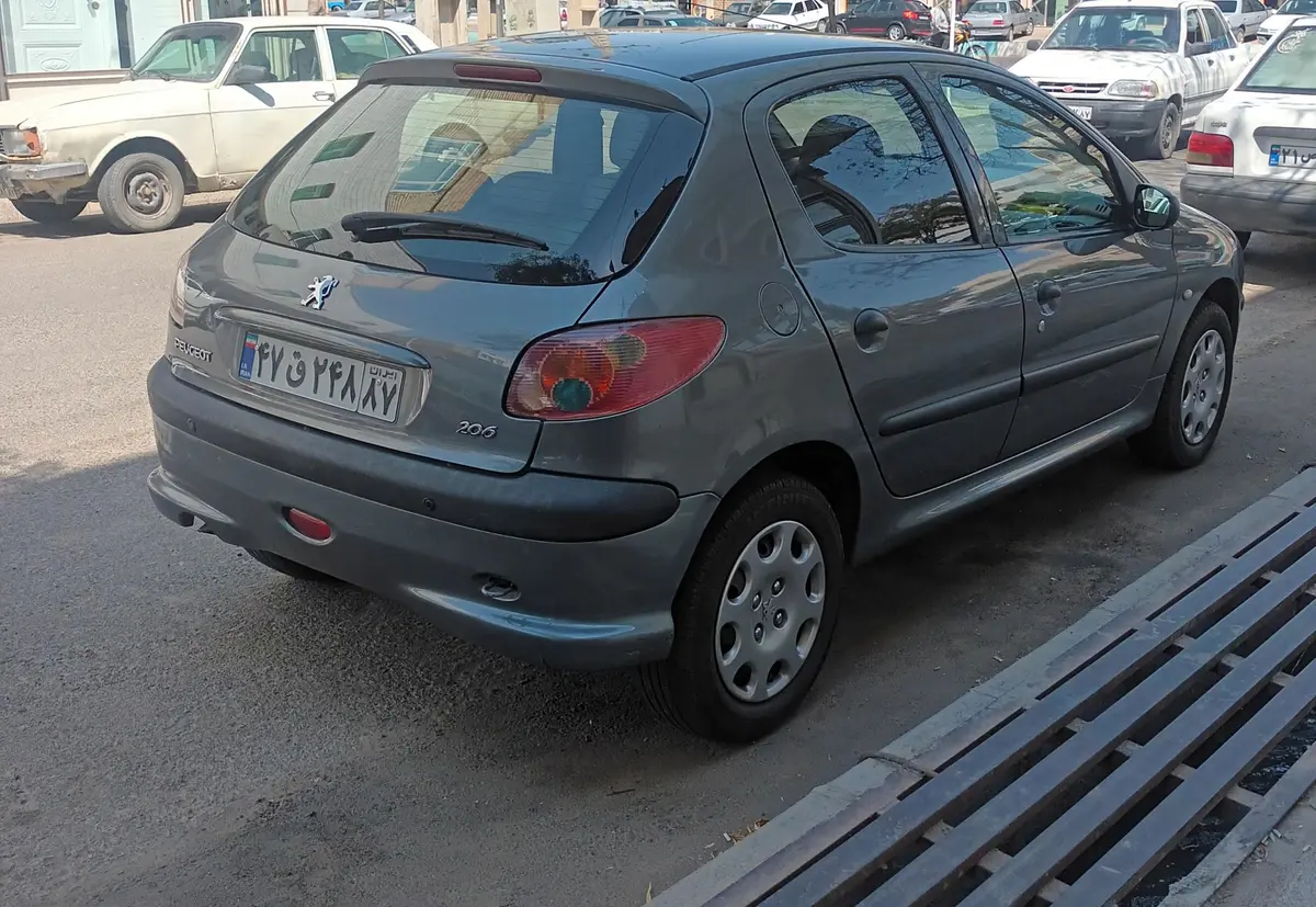 پژو،  206