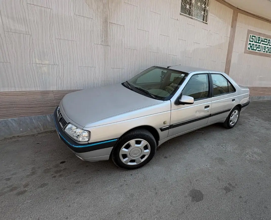 پژو،  405