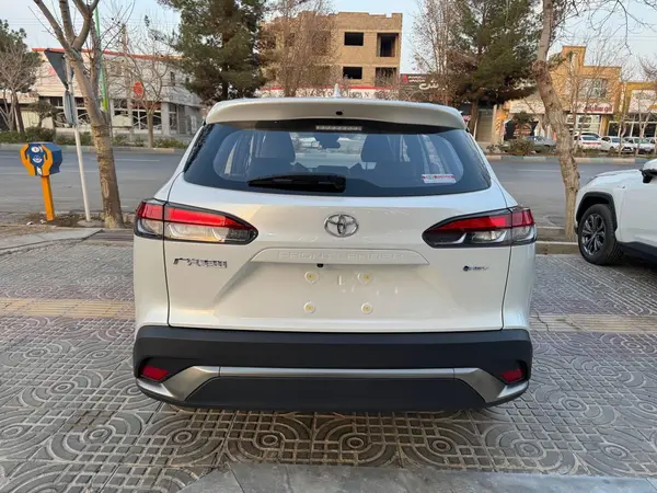 تویوتا، فرانت لندر هیبرید