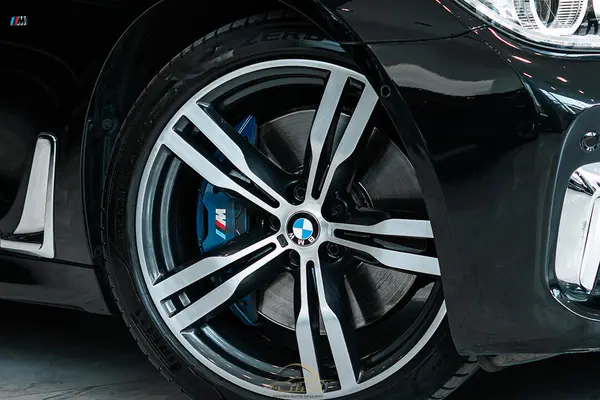 ب ام و، سری 7