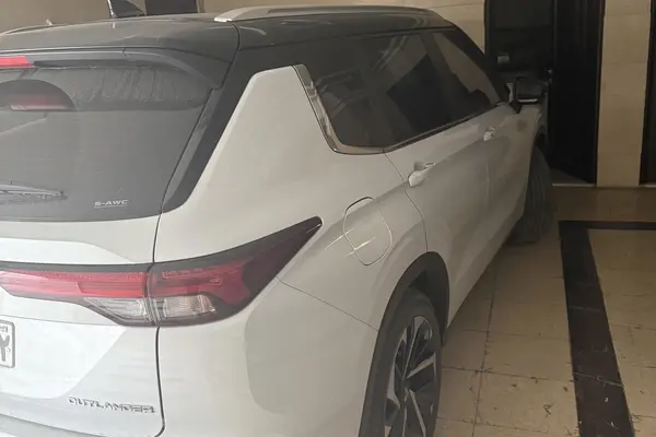 میتسوبیشی، اوتلندر