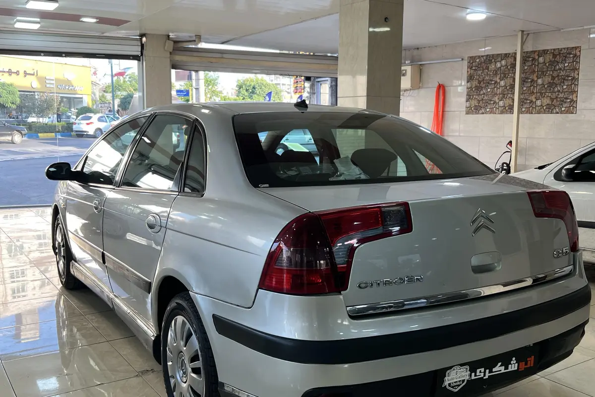 سیتروئن،  C5