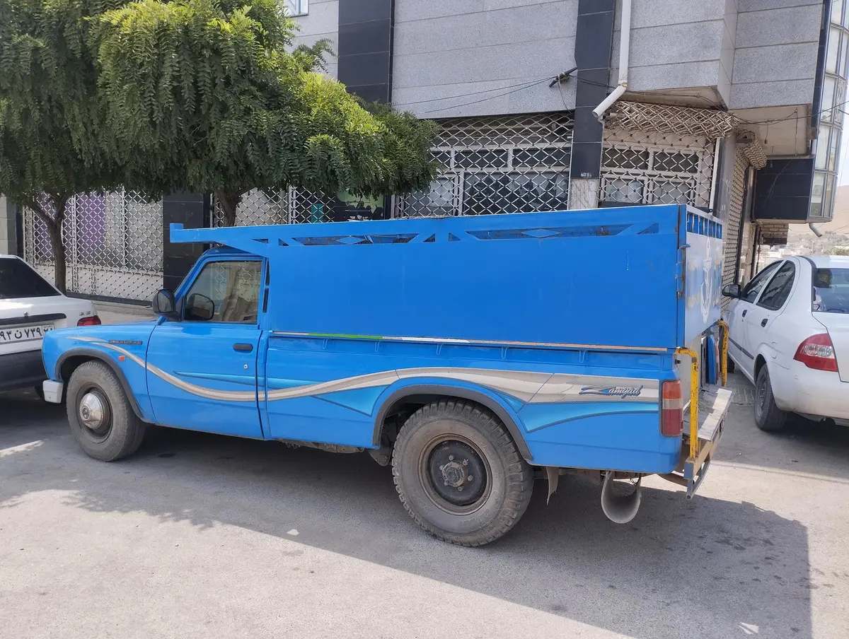 زامیاد،  وانت نیسان