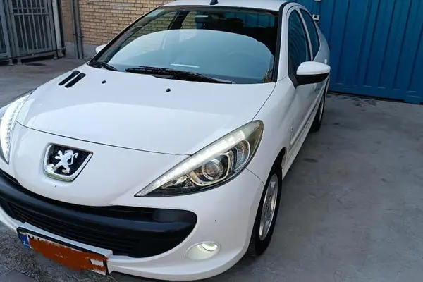 پژو  207 صندوقدار