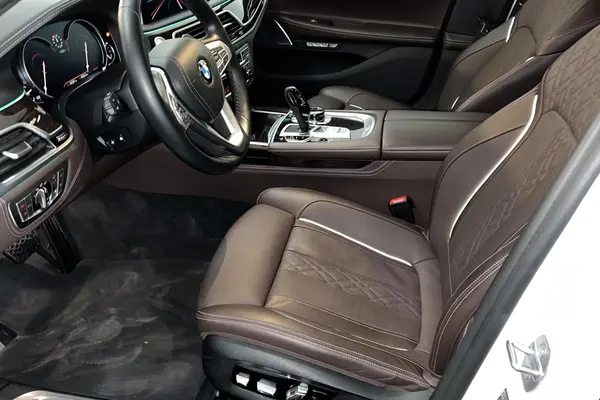 ب ام و، سری 7