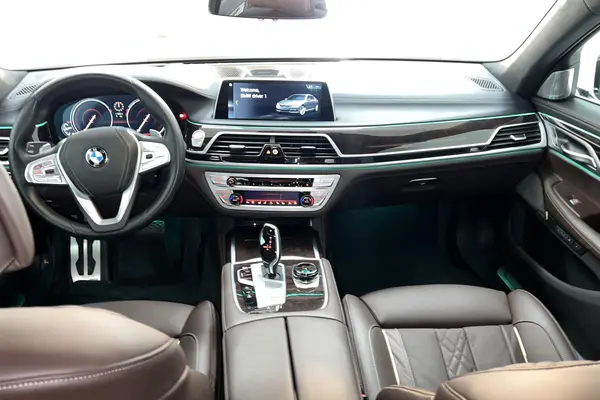 ب ام و، سری 7