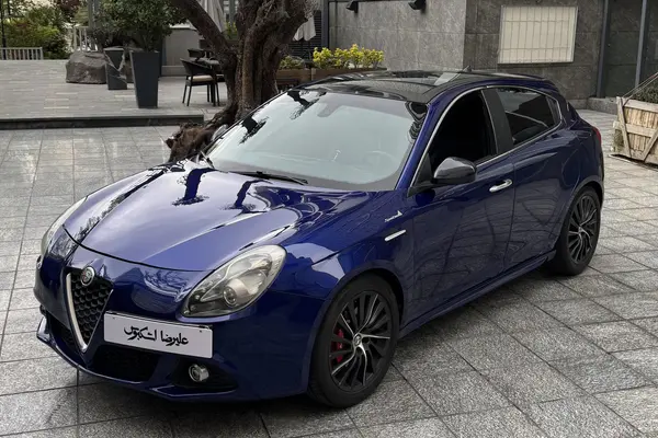 آلفارومئو، جولیتا