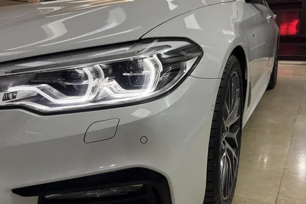 ب ام و، سری 5 سدان