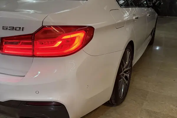 ب ام و، سری 5 سدان