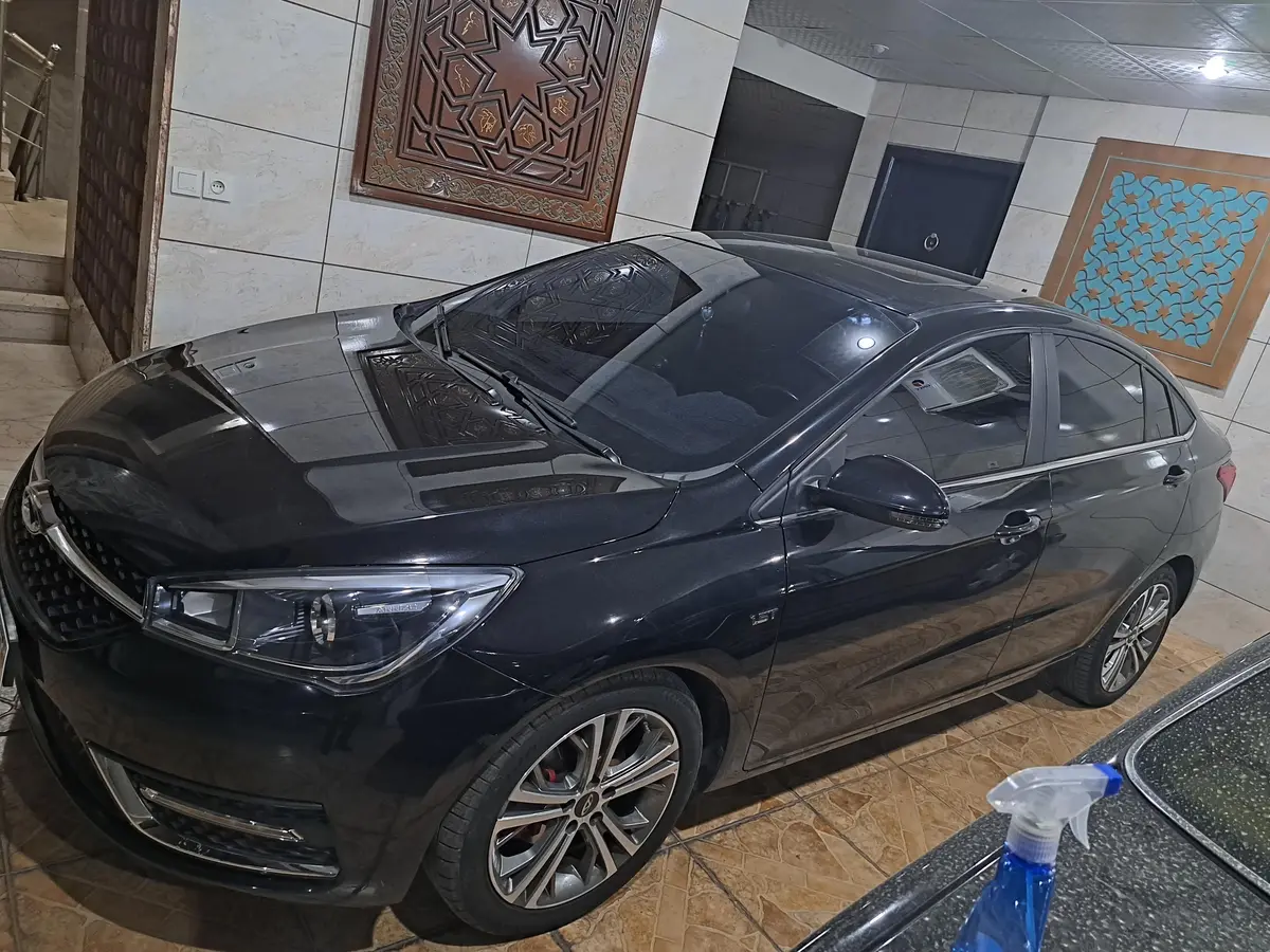 چری،  آریزو 5T