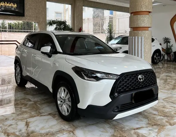 تویوتا، کرولا کراس هیبرید