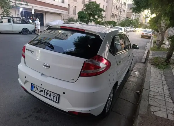 ام وی ام  315هاچ بک