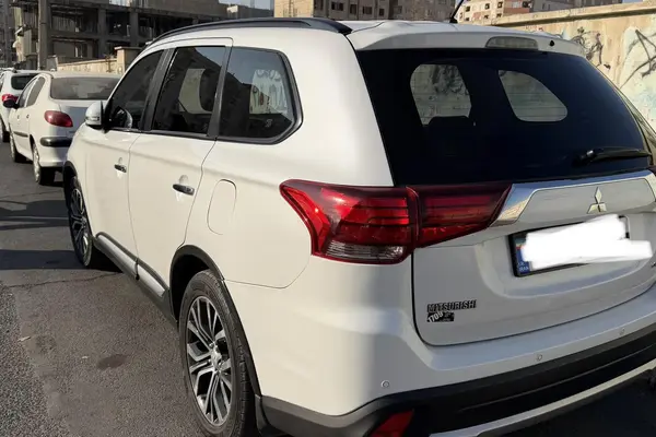 میتسوبیشی، اوتلندر