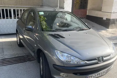 پژو، 206