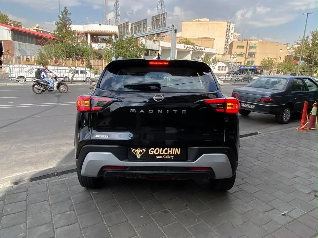 نیسان،  مگنایت