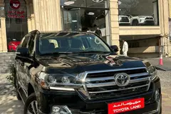 تویوتا، لندکروز چهار در