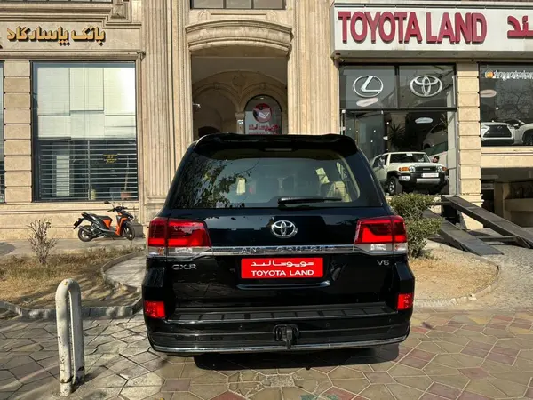 تویوتا، لندکروز چهار در