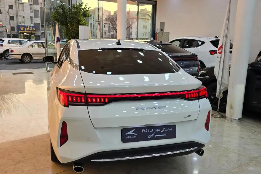 کی ام سی،  J7