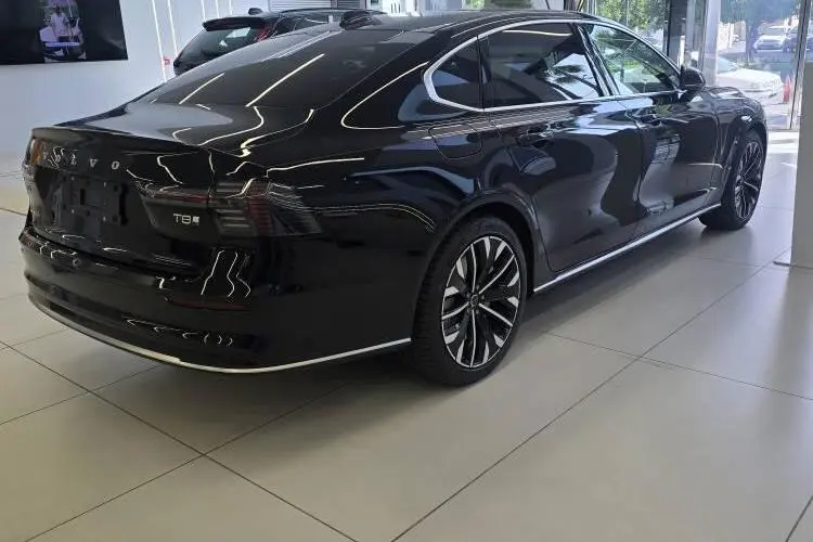 ولوو،  S90