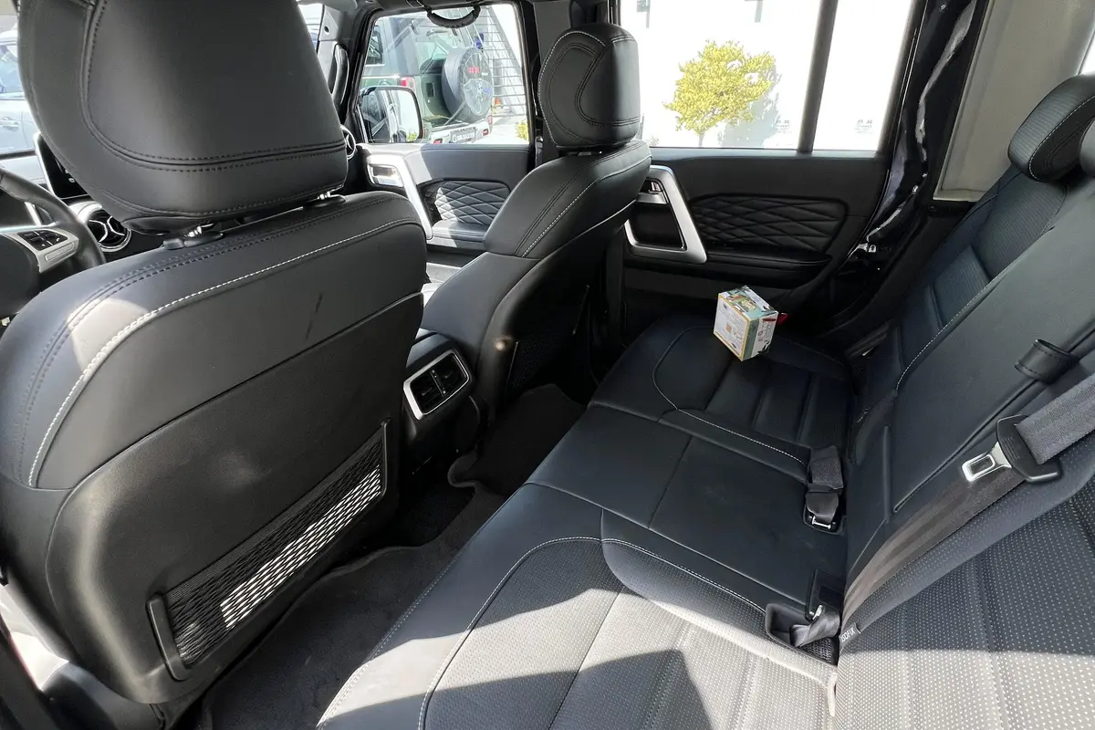 بایک،  BJ40L