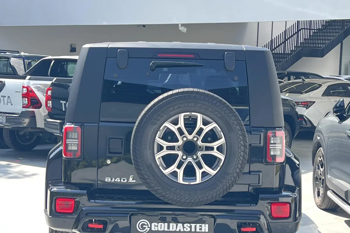 بایک،  BJ40L