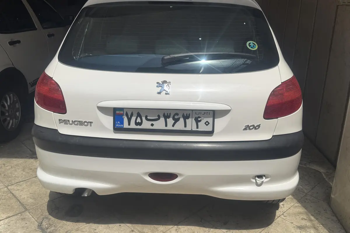 پژو،  206