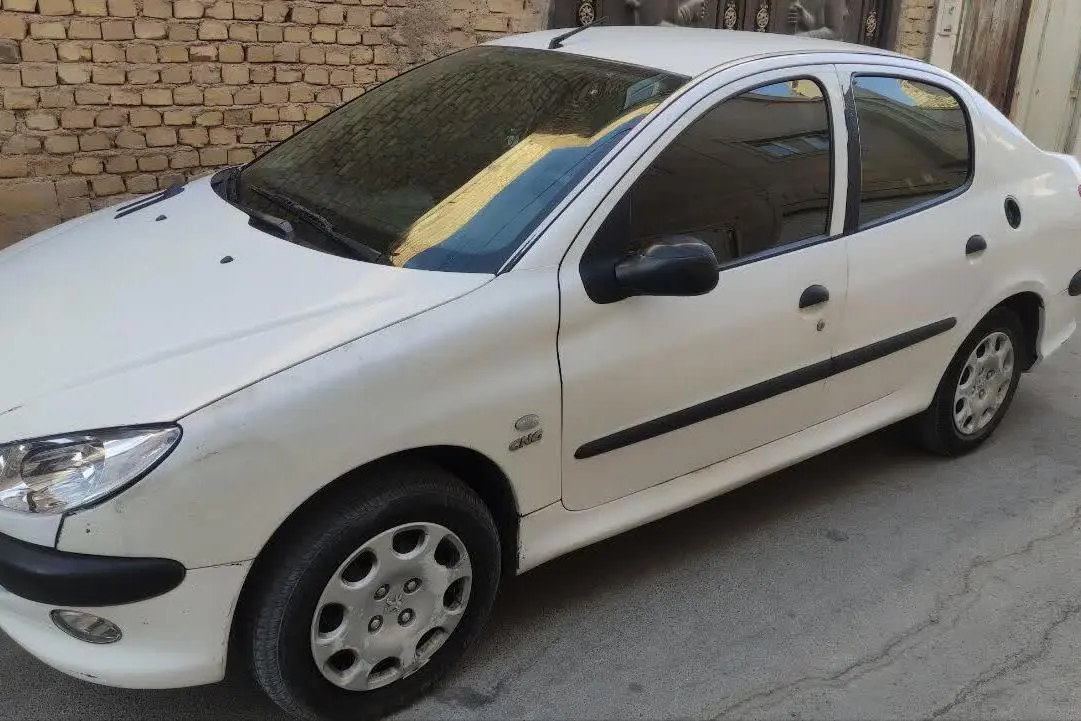 پژو،  206