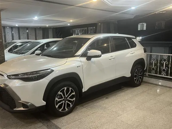 تویوتا، فرانت لندر هیبرید