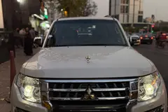 میتسوبیشی، پاجرو چهار در