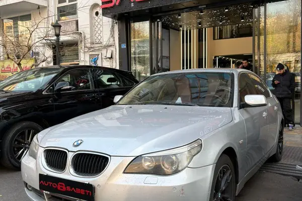 ب ام و، سری 5 سدان