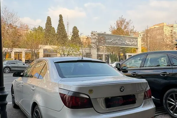 ب ام و، سری 5 سدان