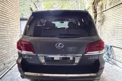 لکسوس، LX